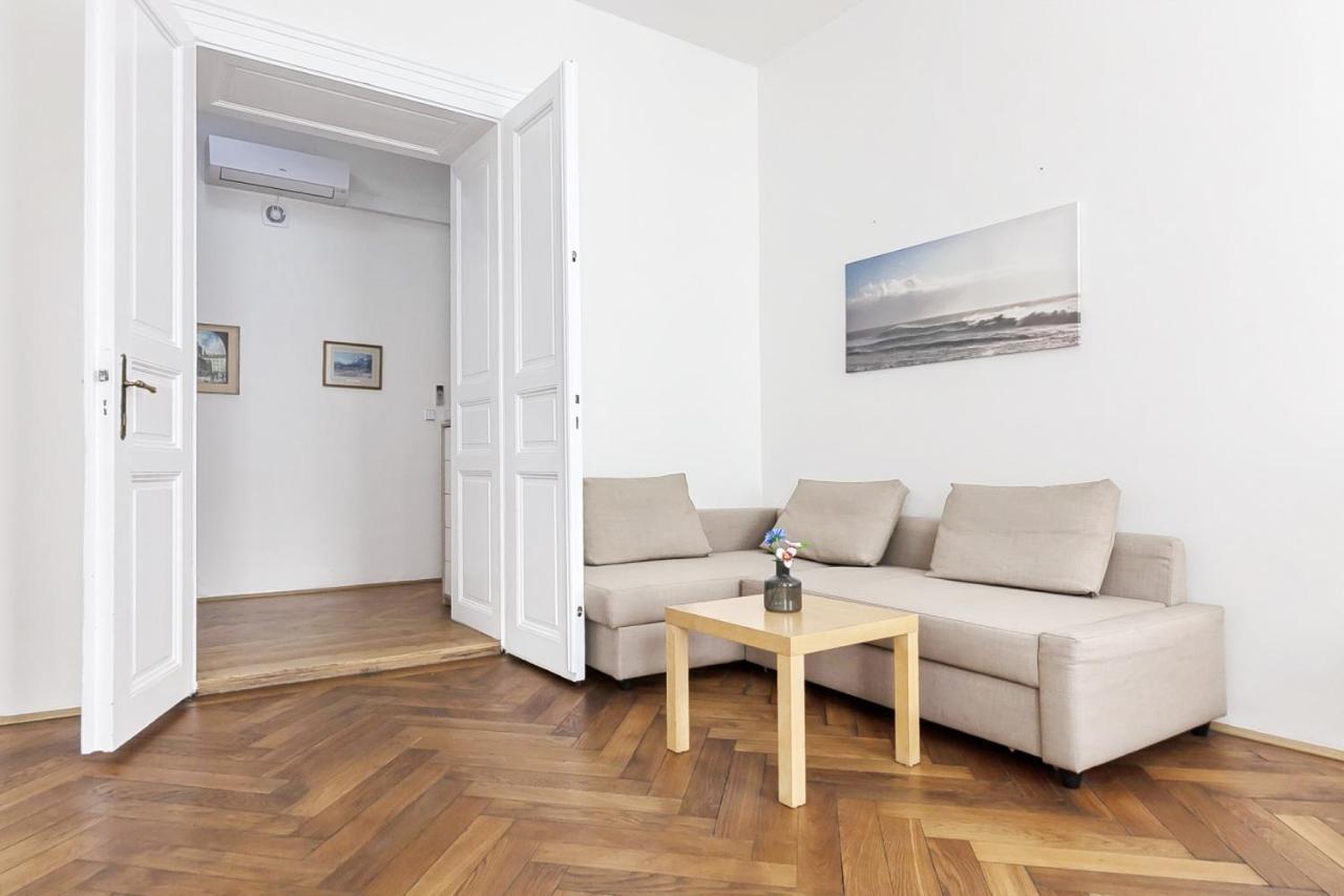 Aparthotel Wenceslas Prague Exterior photo